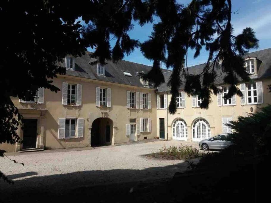 Logis Du Parc By Melrose Lägenhet Bayeux Exteriör bild